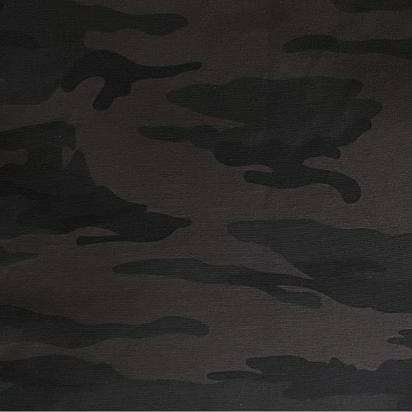 SANCTUARY dark camo bodycon stretch pencil skirt NWT size XS - Picture 3 of 4